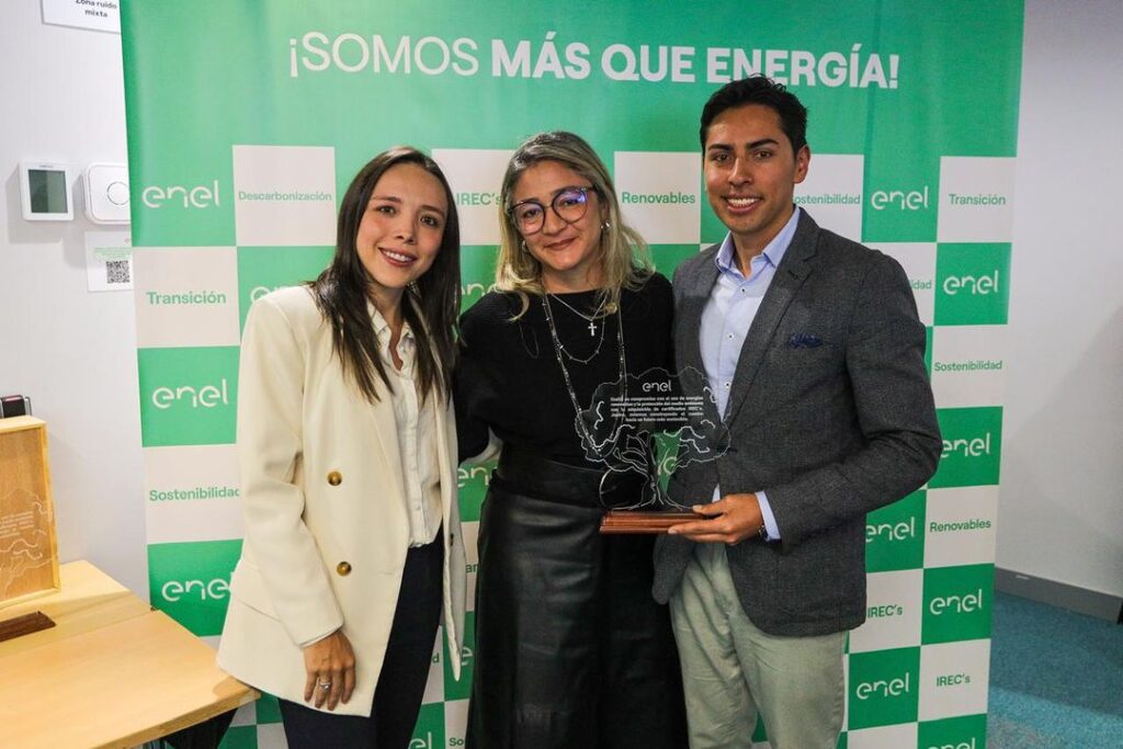 Reconocimiento de Enel Gracias a la adquisición de certificados IREC's